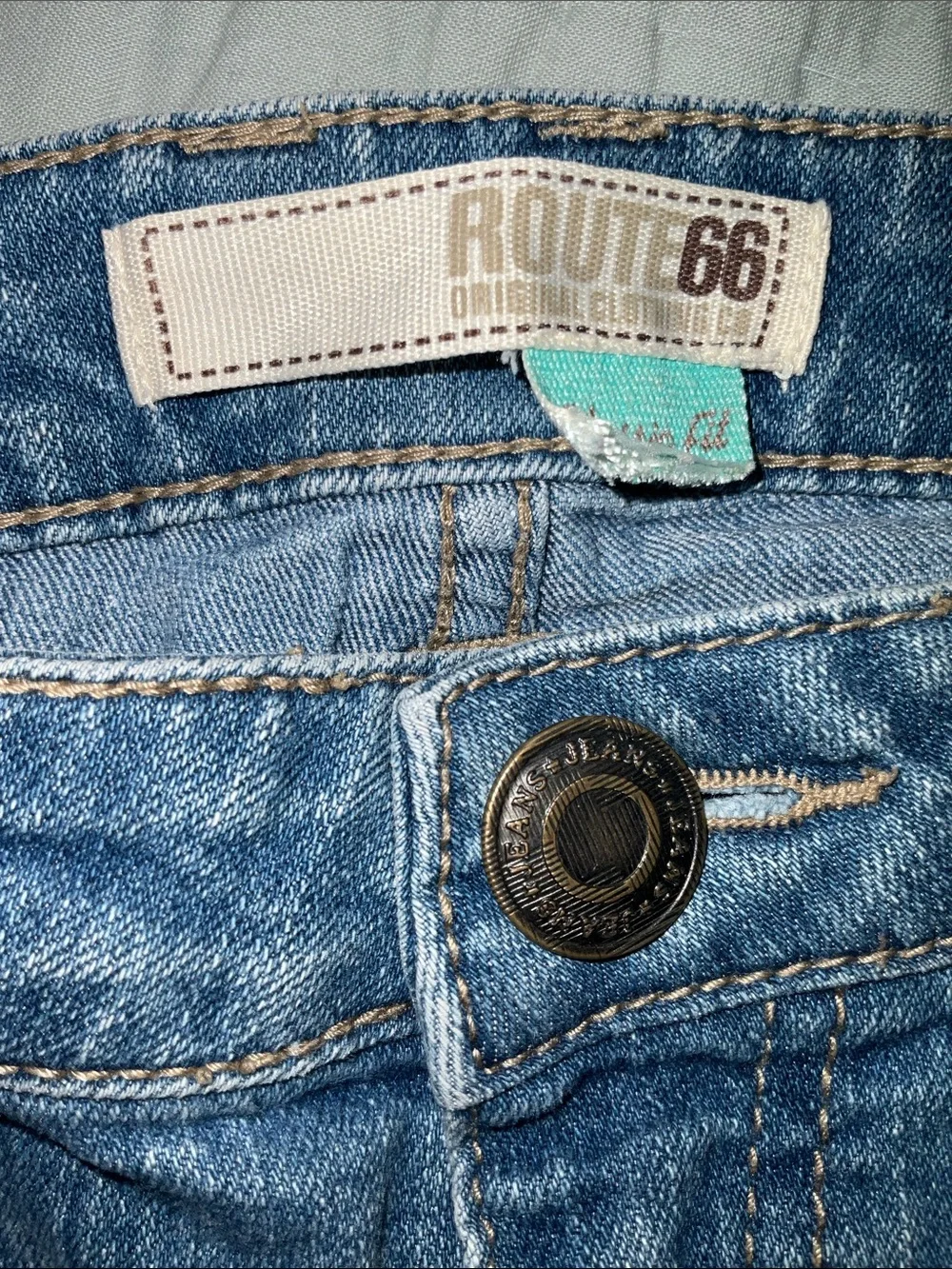 4/$20 Route 66 Denim Bermuda Shorts Size 2 Light Wash Mid Rise Stretch Jean